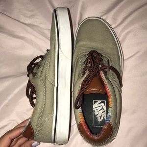Vans lace up